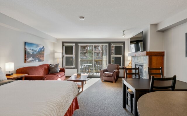 LARGE Studio | Ski In/Out | Pool & Hot Tubs | Central Upper Village Location