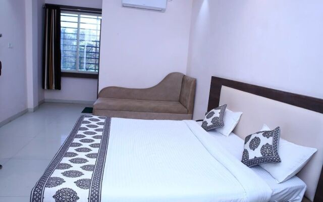 Hotel Tirupati Palace