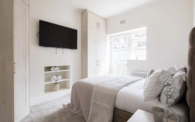 Star Street by Lime Street