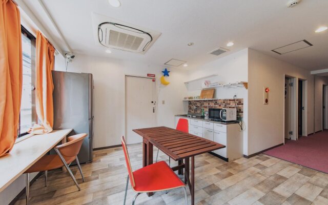 Ark Guest House Namba - Hostel