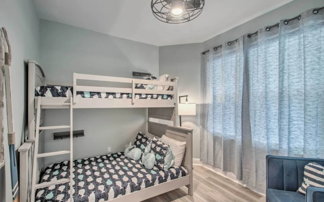 'the Beachcomber' Escape w/ Club Amenities!