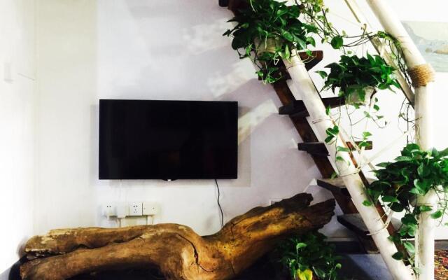 April Sewing Country House