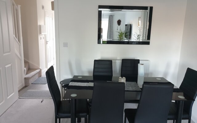 Beautiful Accommodation/prime Location