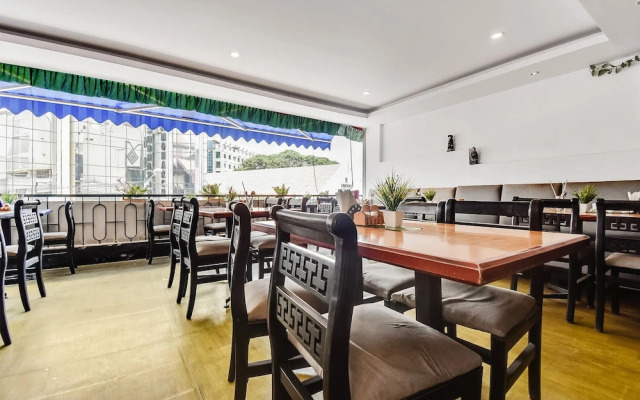 Spot On 60228 Hotel Shangrila