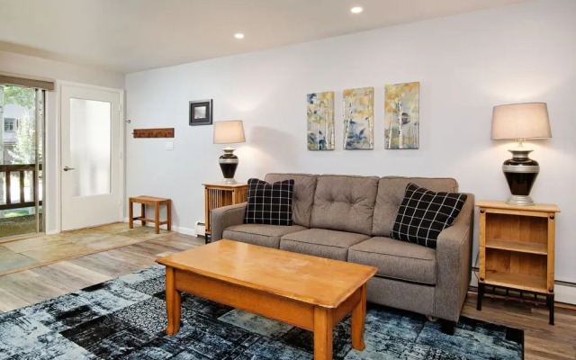 Timber Ridge Unit 2e 1 Bedroom Condo by RedAwning