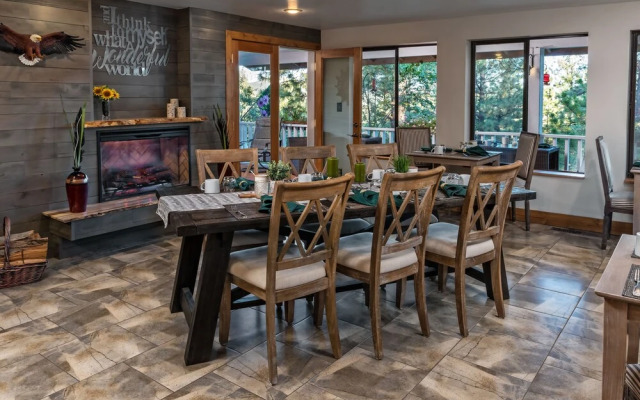 Sheridan House Inn - Adult Only