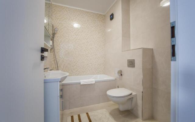 No. 11 - The Penthouse in City Center