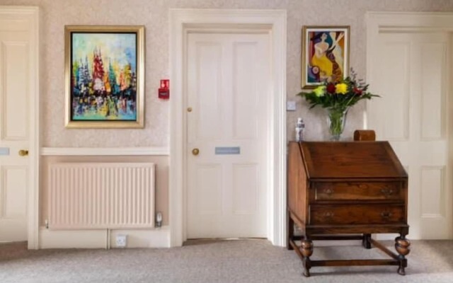 Highcliffe House