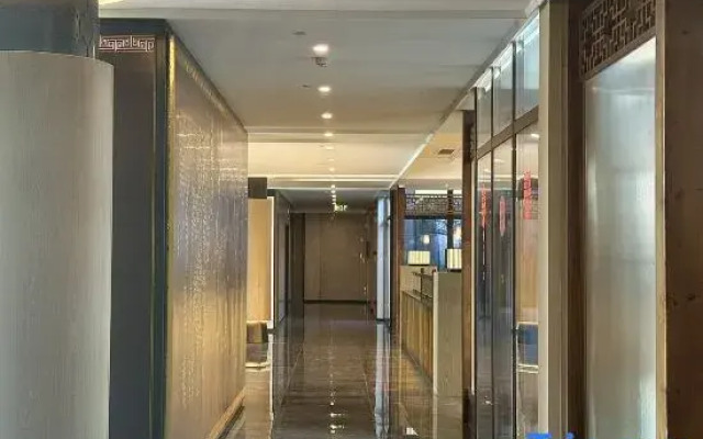 Yangzhou Lotus Bay Hotel