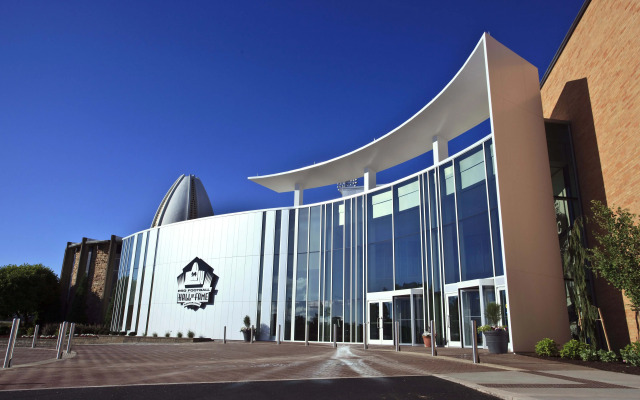 Ramada by Wyndham Cleveland Independence