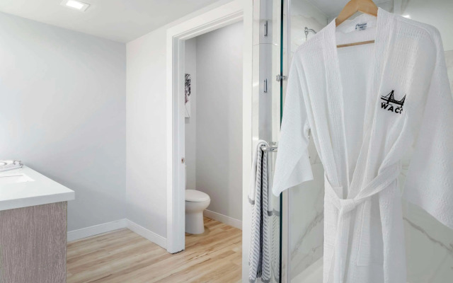 Cambria Hotel Waco Univ Riverfront