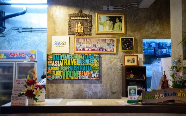 Seabox Khaolak Hostel