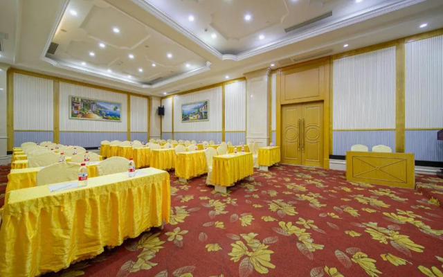 Vienna International Shanghai Pujiang Town