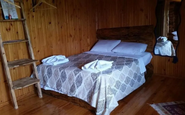 Ala Guesthouse