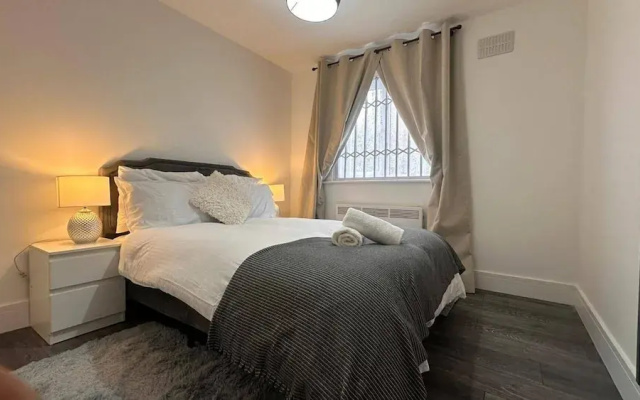 Apartment - Sleeps 4 - City Base - District Line