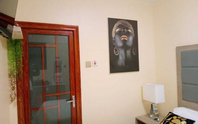 Lux Suites Kileleshwa Studio Apartments