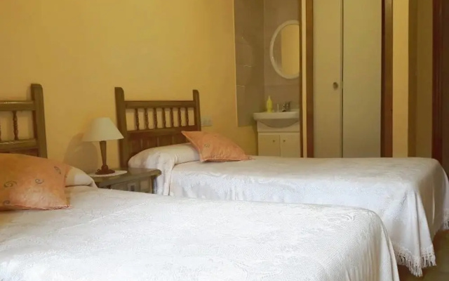 Hostal El Castañeu