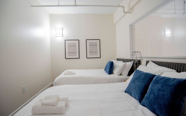 3BR CozySuites TheBlock Skybridge Access