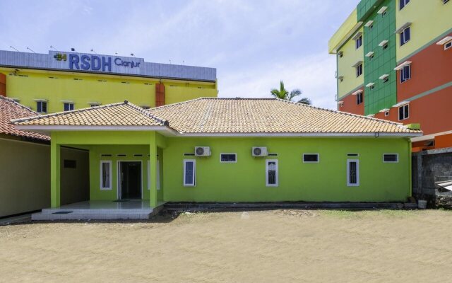 OYO 2859 Fatan Costel Syariah