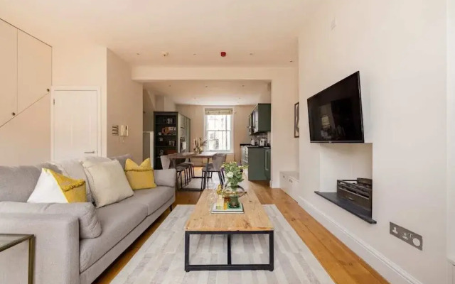 The Chelsea Nest - Stylish 2bdr With Balcony