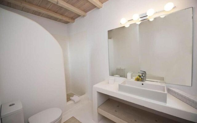 White Rock Suites & Villas