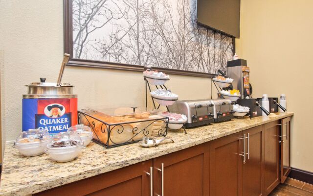 Staybridge Suites Austin South Interstate Hwy 35 by IHG