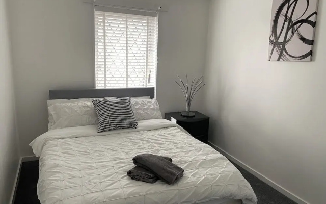 London Bliss Retreat - Superb 3-bed House