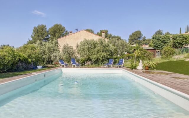 Villa in La Cadiere-d'azur With Private Pool