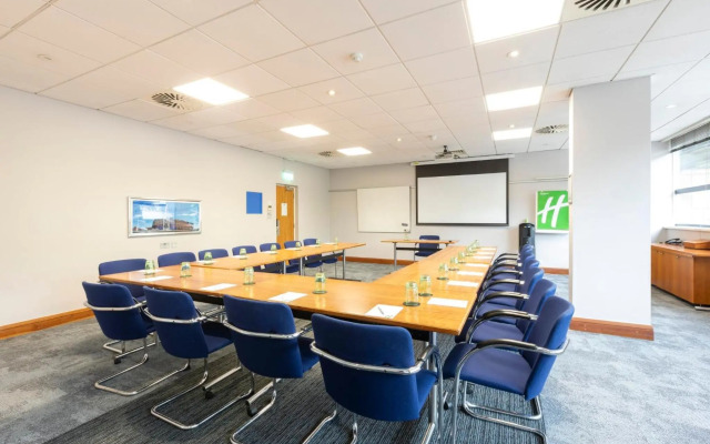 Holiday Inn Cardiff City Centre by IHG