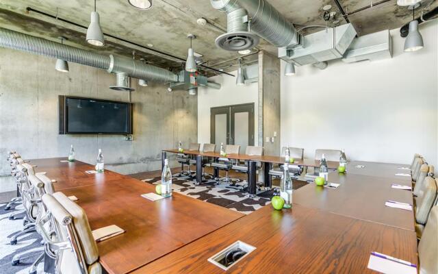 NYLO Las Colinas Hotel, Tapestry Collection by Hilton