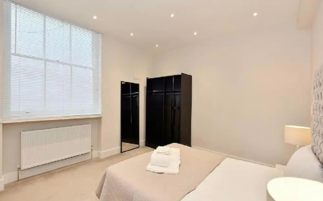 South Kensington Flat 3 Bedrooms & Outdoor Terrace