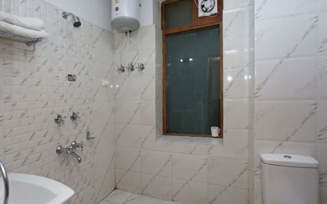 OYO 1837 Hotel Golden Meadows