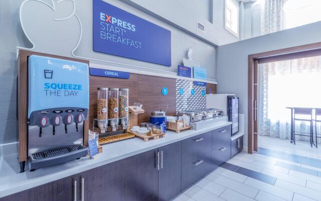 Holiday Inn Express Hotel & Suites Crestview by IHG