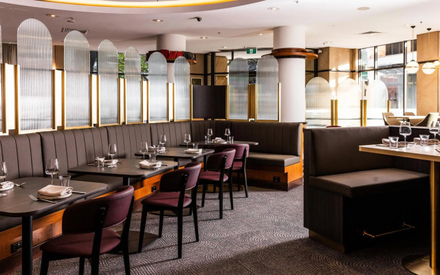 Mantra 2 Bond Street Sydney