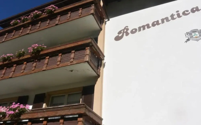 Romantica Saas-grund