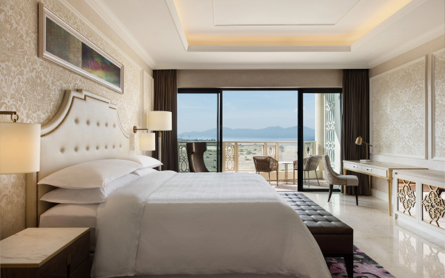 Sheraton Grand Danang Beach Resort & Spa – Guest Rooms – Da Nang