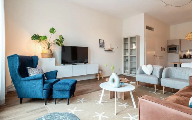 Beautiful Apartment With Harbour Views