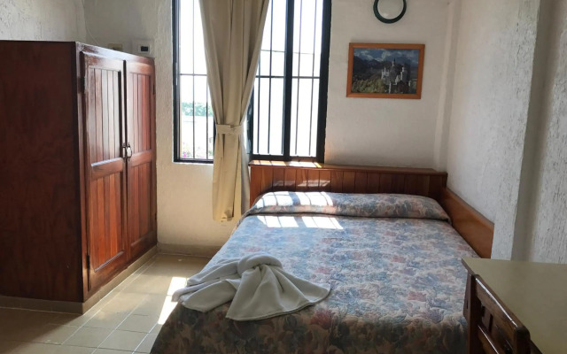 Hotel EMS Los Arcos