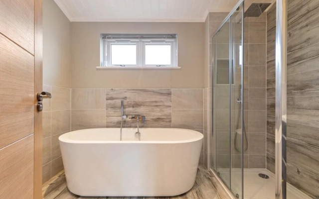 Sandpiper - Luxury Lodge Close to Beach Pet Friendly