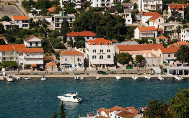 Heritage Hotel Tisno
