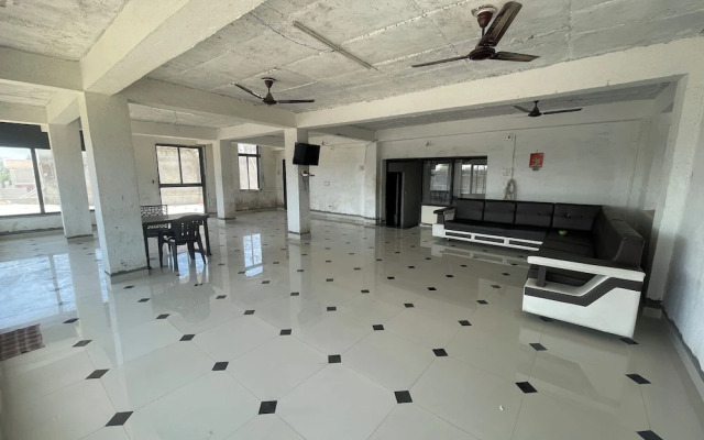 Hotel Narayan Executive Gujrat