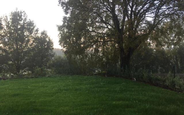 B&B Hole6 (Adults Only)
