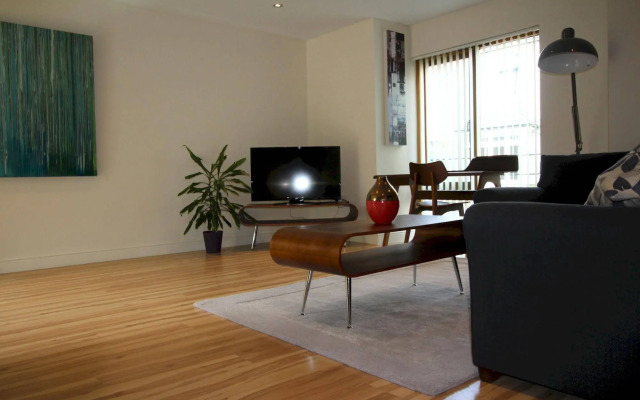 Lux Living Apartments - Alpha Apartments