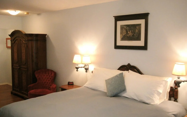 Heron's Landing Hotel