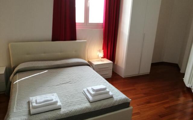 Residenza Piazza Dei Martiri 8
