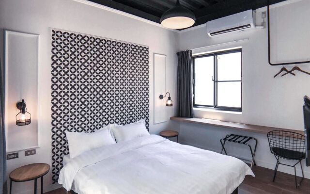 The Gatsby Apartment