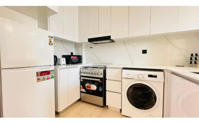 OYO 1291 Home Fully Furnished 1bed Apt