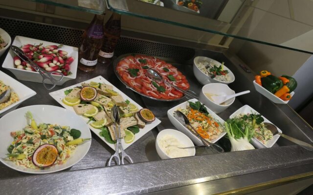 Brit Hotel La Ferté-Bernard