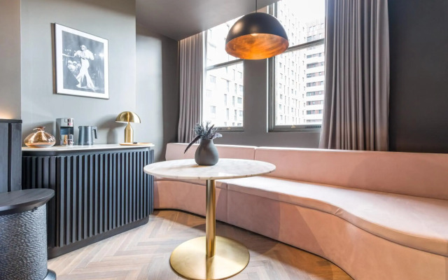 Velvet Hotel