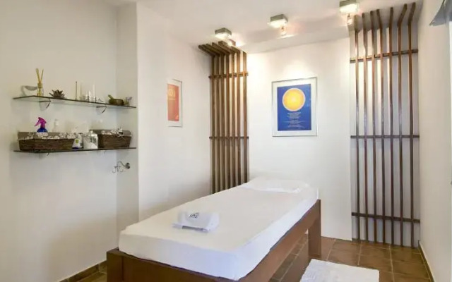 Cinco Hotel Boutique